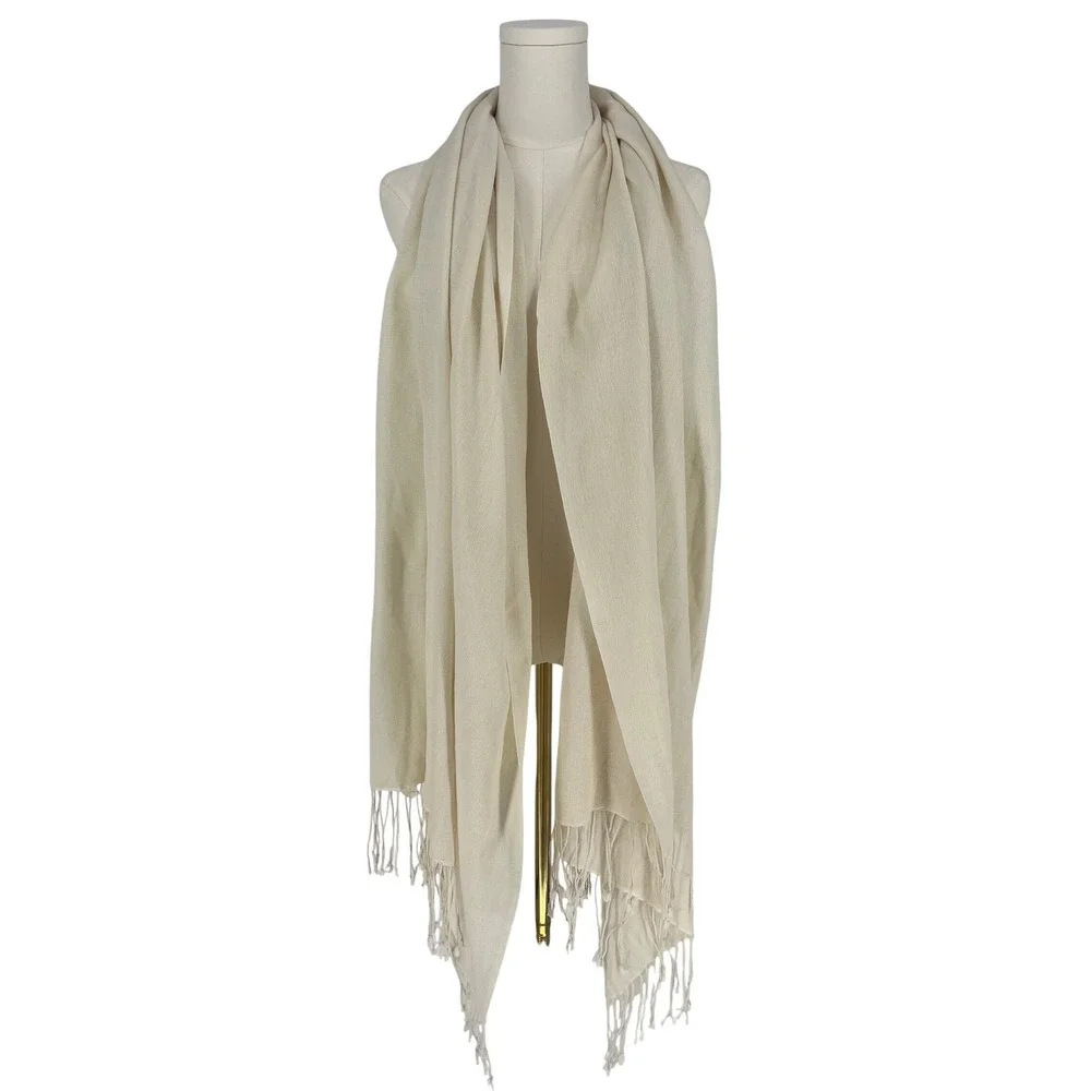 Bloomingdale's Cashmere Silk Ivory Travel Wrap Shawl Fringe